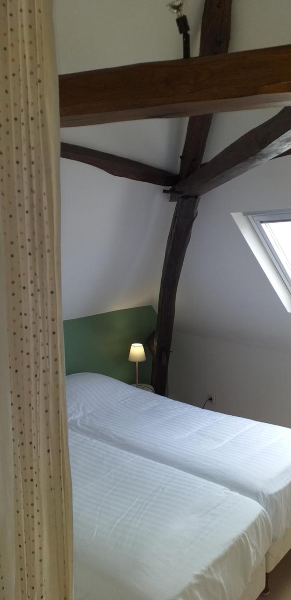 Logis Auberge Du Centre Chitenay Eksteriør billede