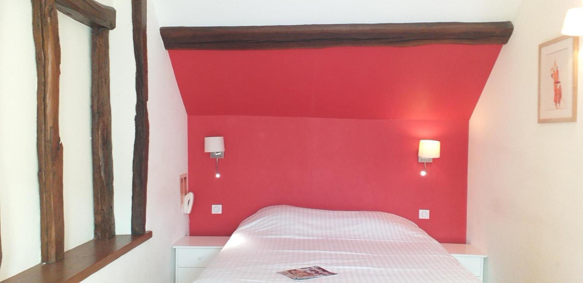 Logis Auberge Du Centre Chitenay Eksteriør billede