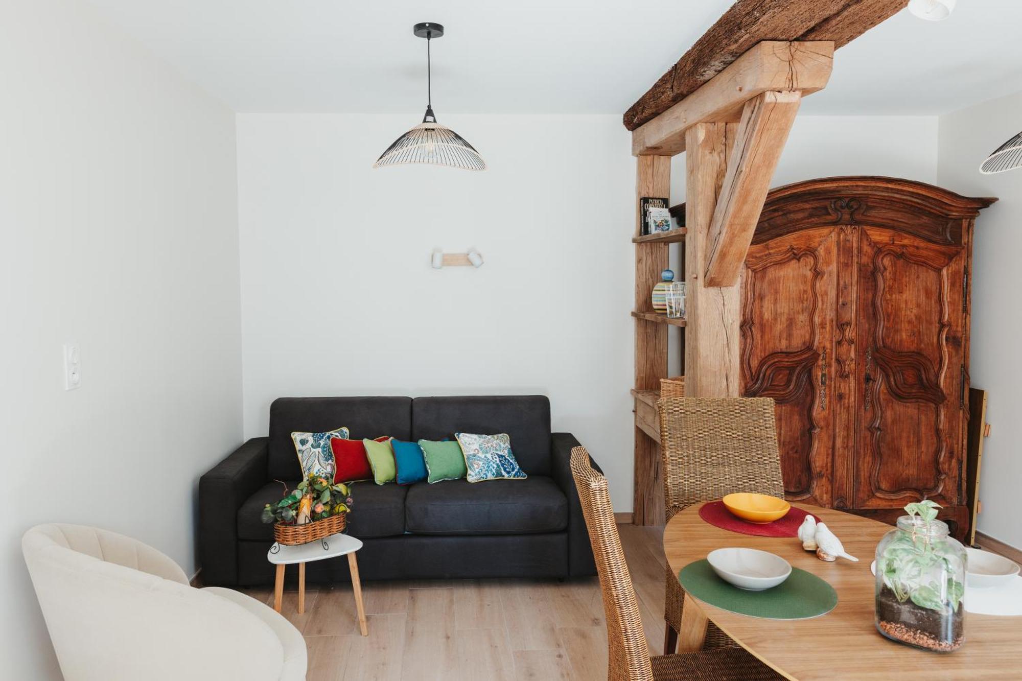 Logis Auberge Du Centre Chitenay Eksteriør billede